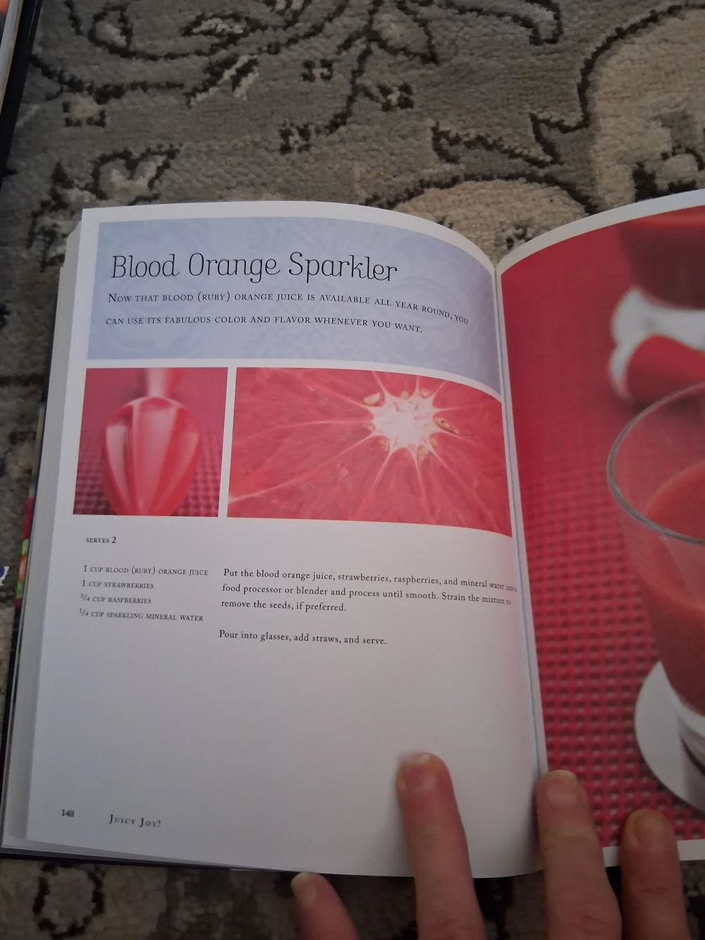 100 Best Smoothies & Juices Cookbook - Pink Cover